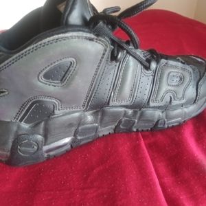 Nike Air Black 6Y shoes